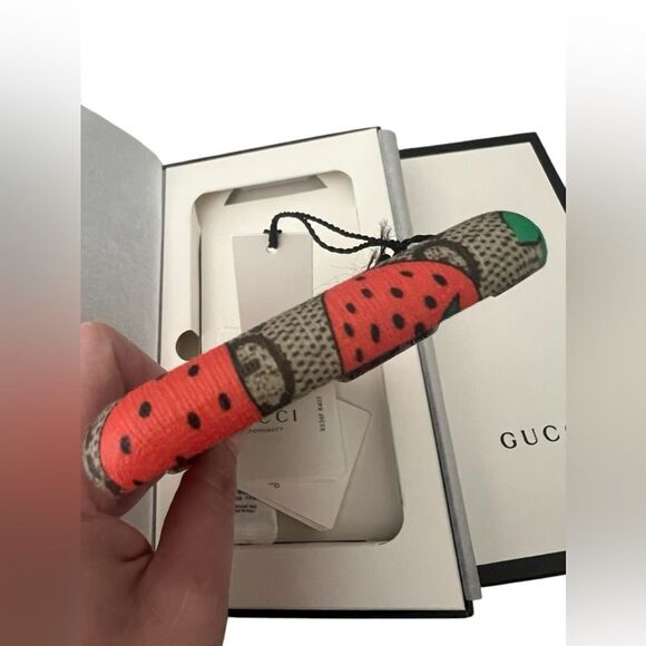 Gucci GG Supreme Strawberry iPhone X/XS Case - Picture 6 of 11